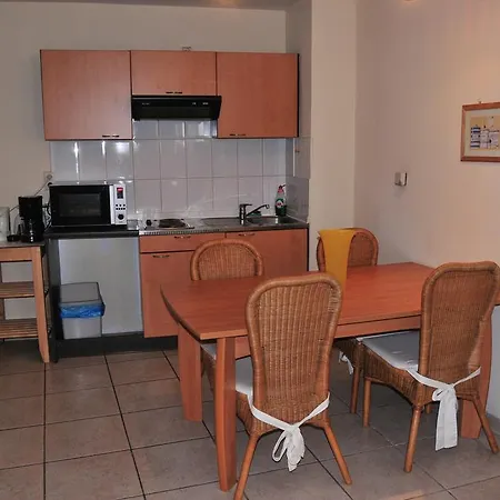 Aparthotel Esplanada Studios 3*